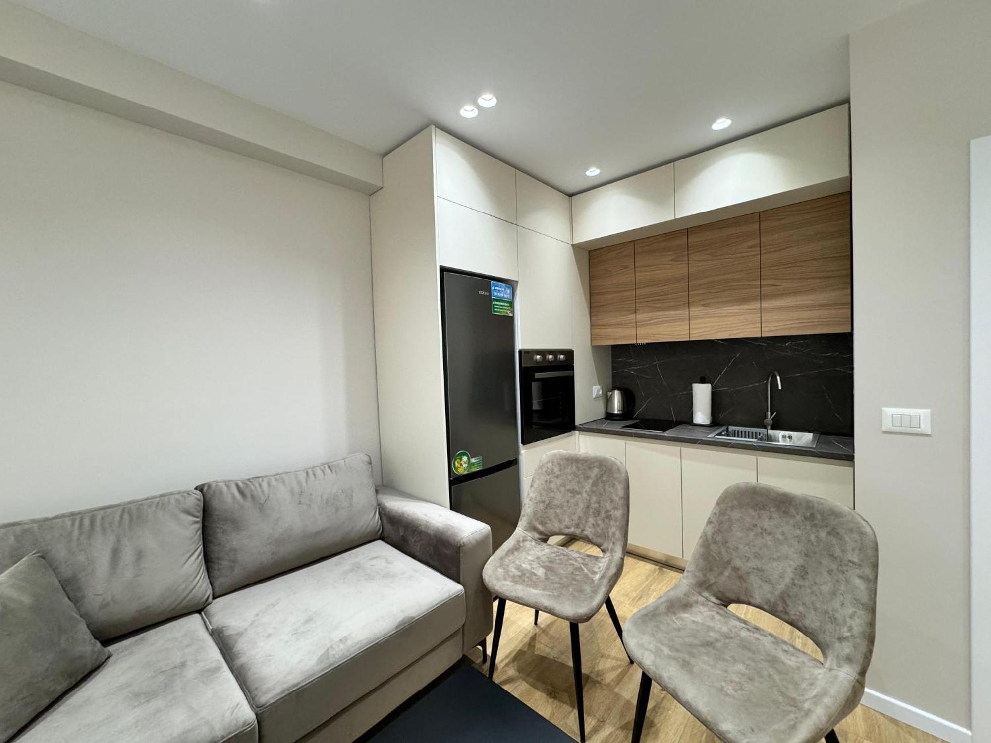 E&R Apartments At Myslym Shyri Tirana Esterno foto
